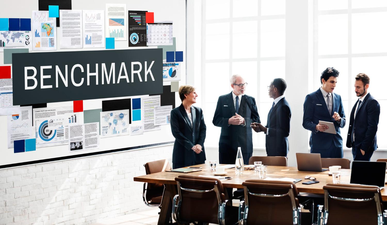 ¿QUÉ ES BENCHMARKING?